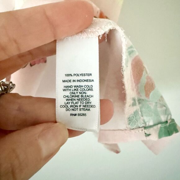 Express Lace Flutter Sleeve Blouse in Pink Multi Floral Size L - Picture 4 of 5